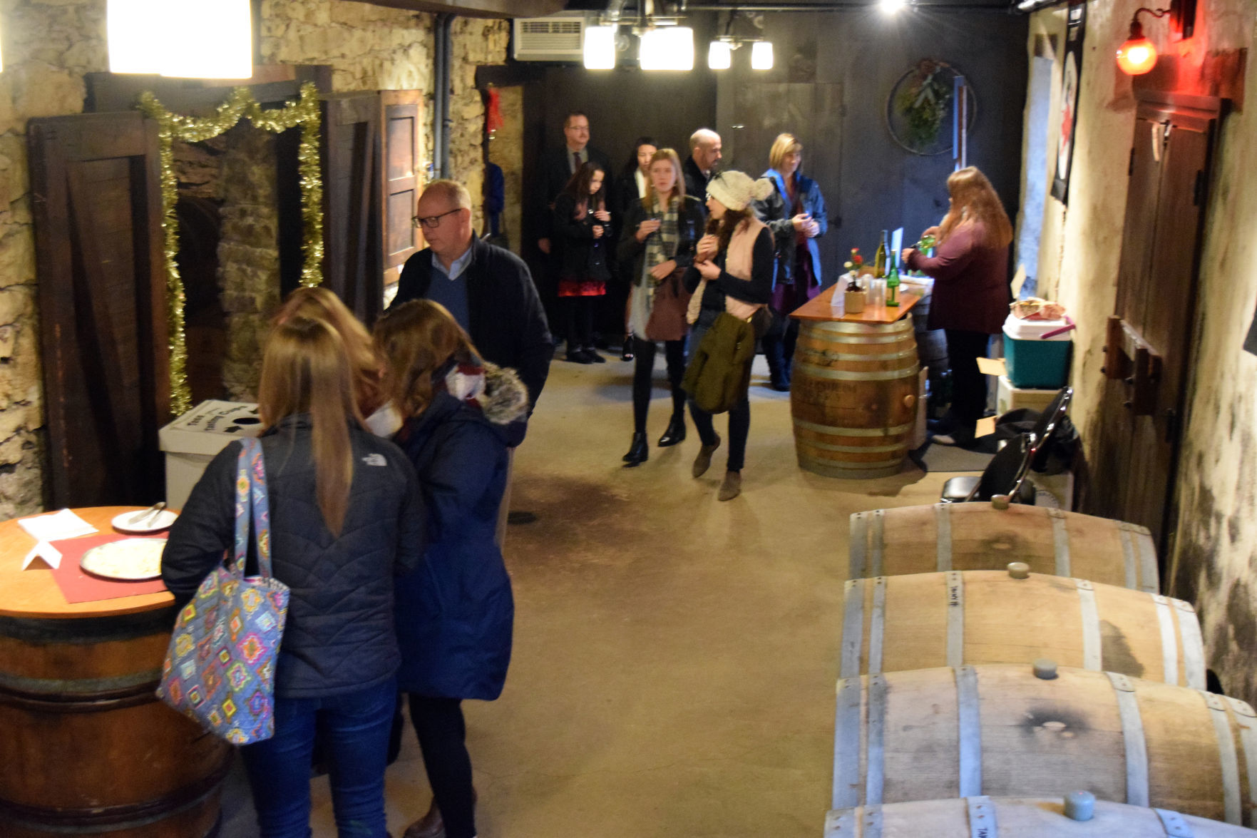 112518-sauk-gallery-wine019